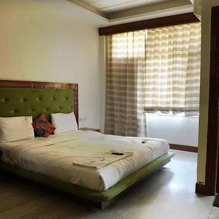 Hotel Elite Sector 45 I Gurgaon Central I Couple Friendly Exterior foto